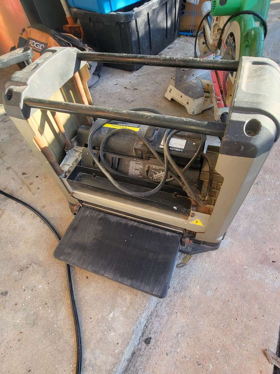 wood plainers is o really good Condition Work Asking for pri