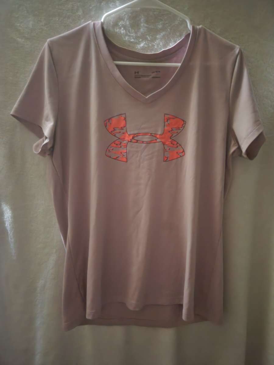 Large Girls Under Armour Purple Shirt