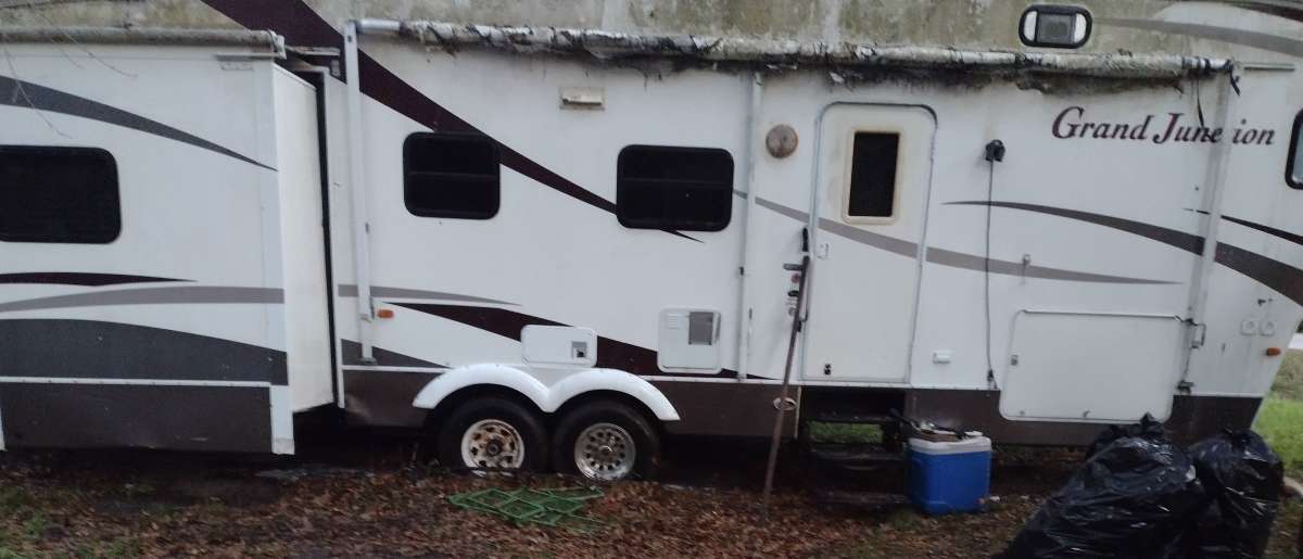 37ft Grand Junction fifth wheel RV