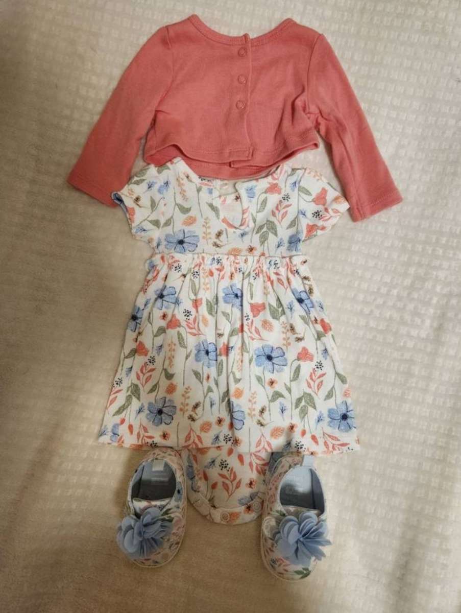 0 Months Baby Girls Carters Pink and White Outfit