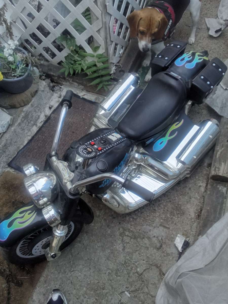 Kids Battery Operated Harley Davidson Motorcycle