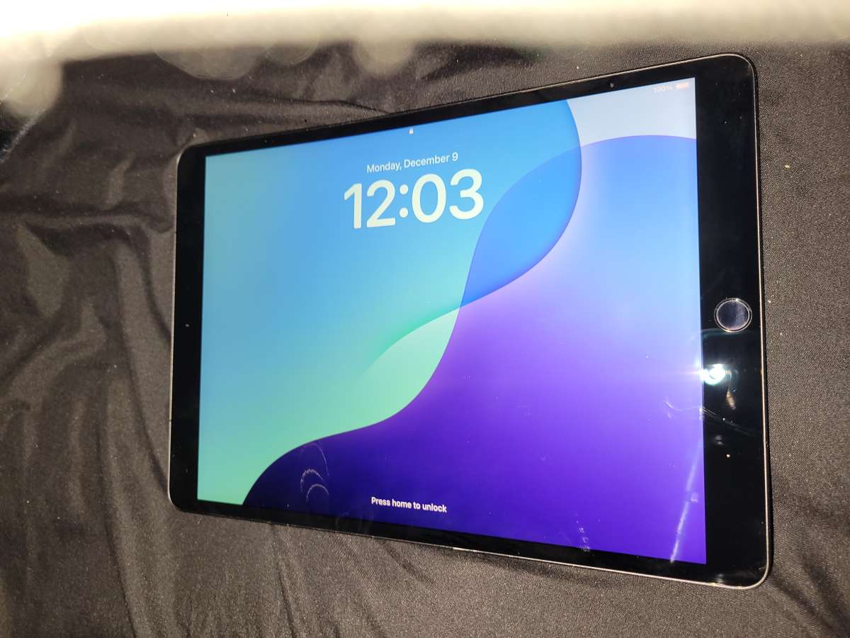 Apple iPad air 3rd generation