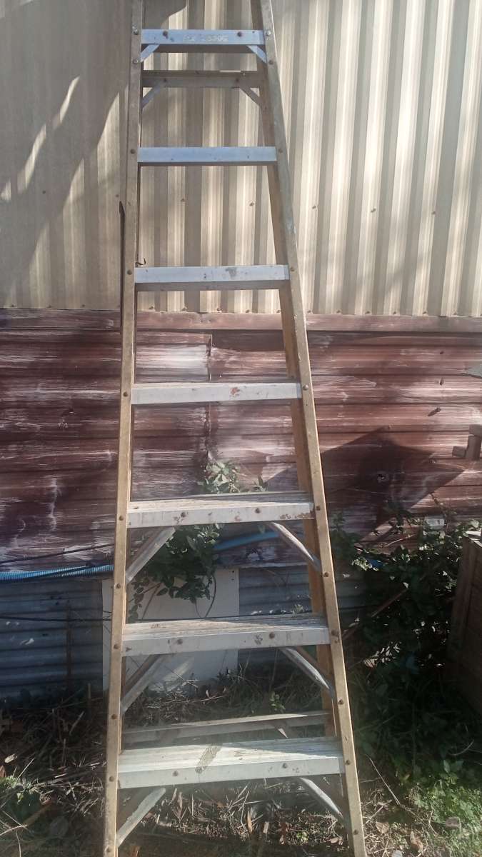 8ft aluminum ladder