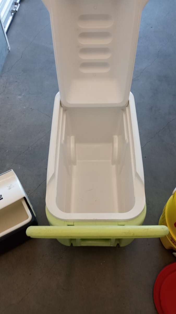 the 3 ice cooler different size