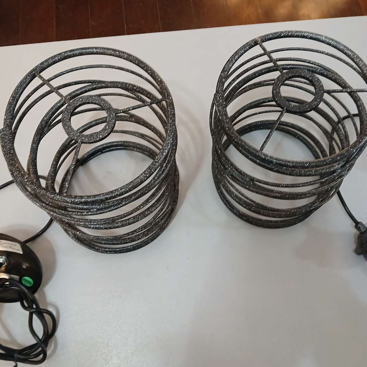 Modern wired pendant lights