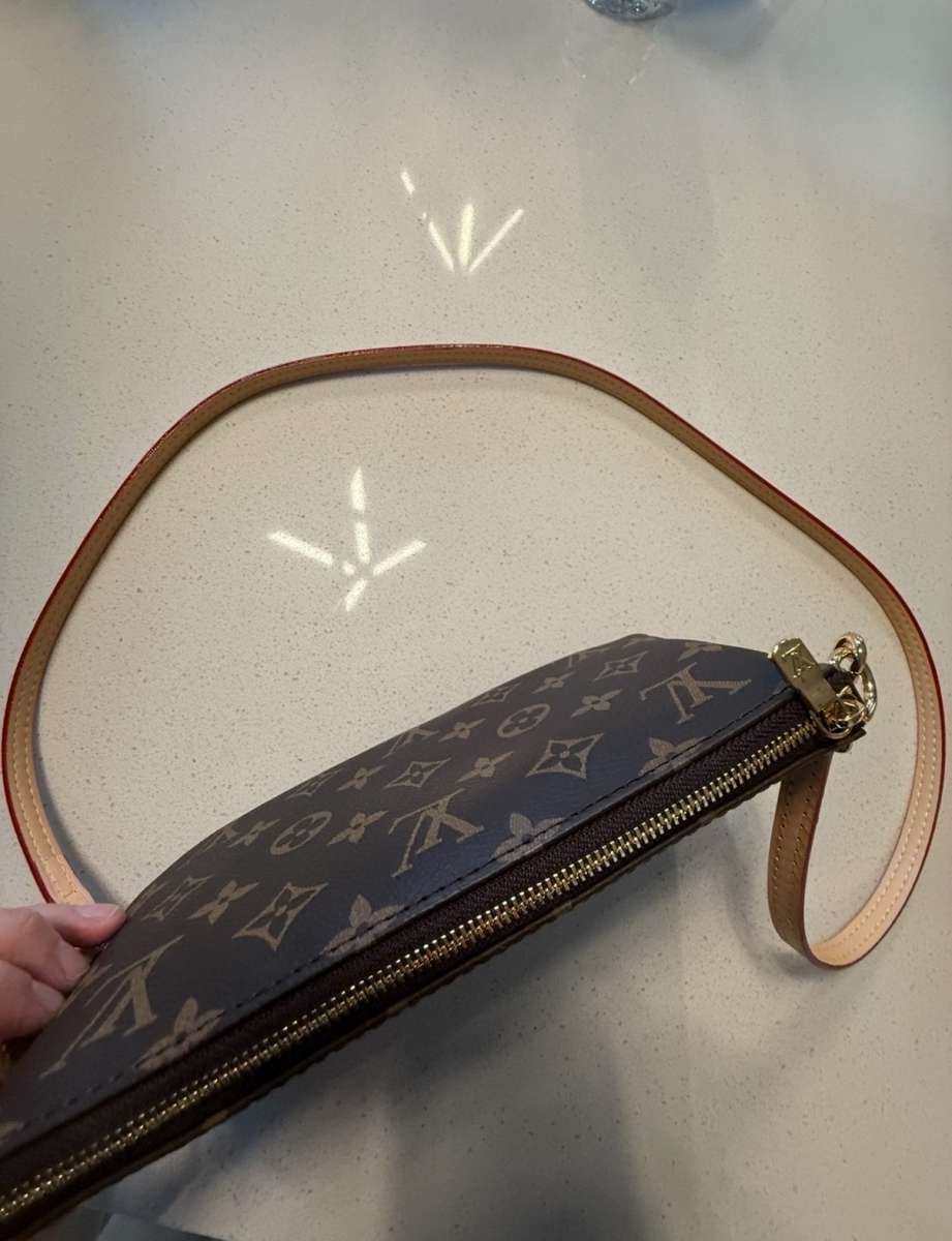 Louis Vuitton Shoulder Bag Pochette