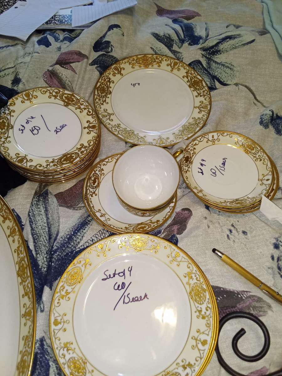 Mix of Noritake and Nippon China