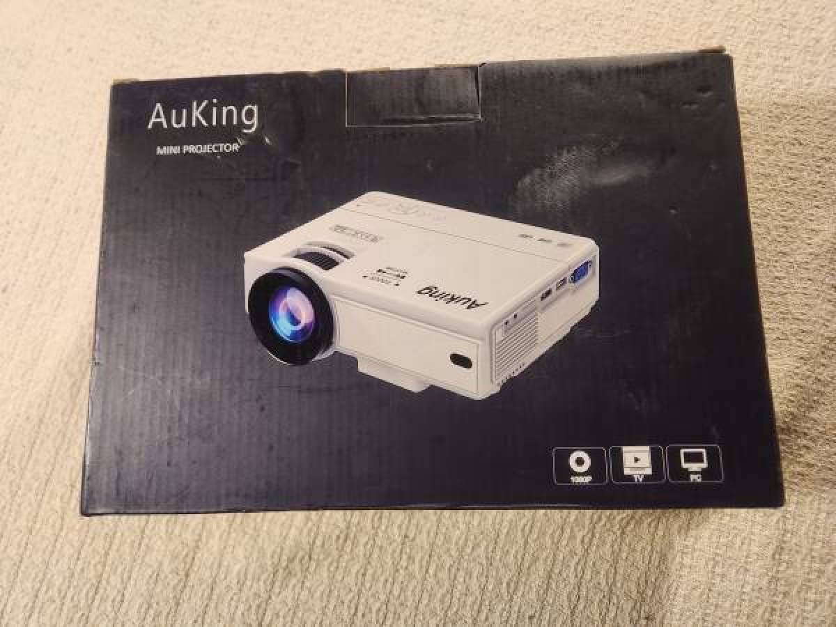 AuKing Mini LCD Projector