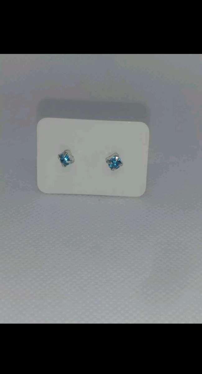 6 Earrings Studs Set Medium