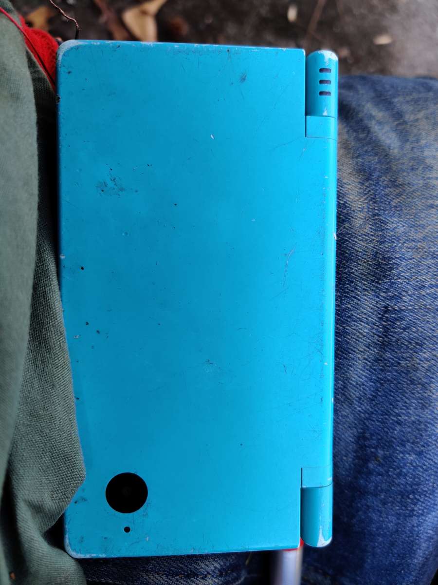 Nintendo dsi and 2 games