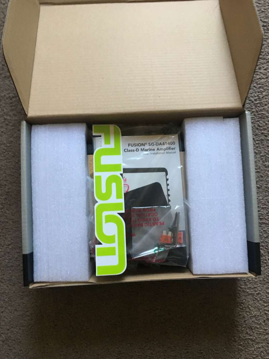 Brand new Fusion Amp 4 channel 1400 watt