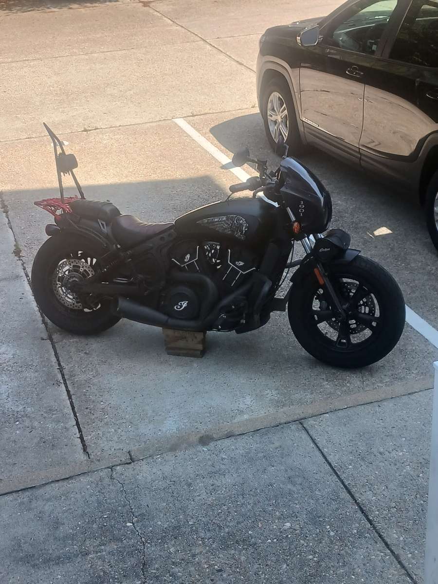 2021 Indian Scout bobber 60