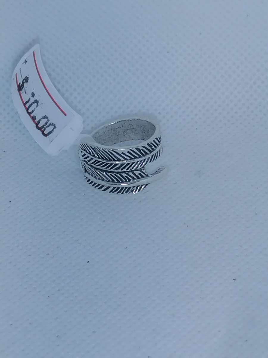 Large Feather Ring