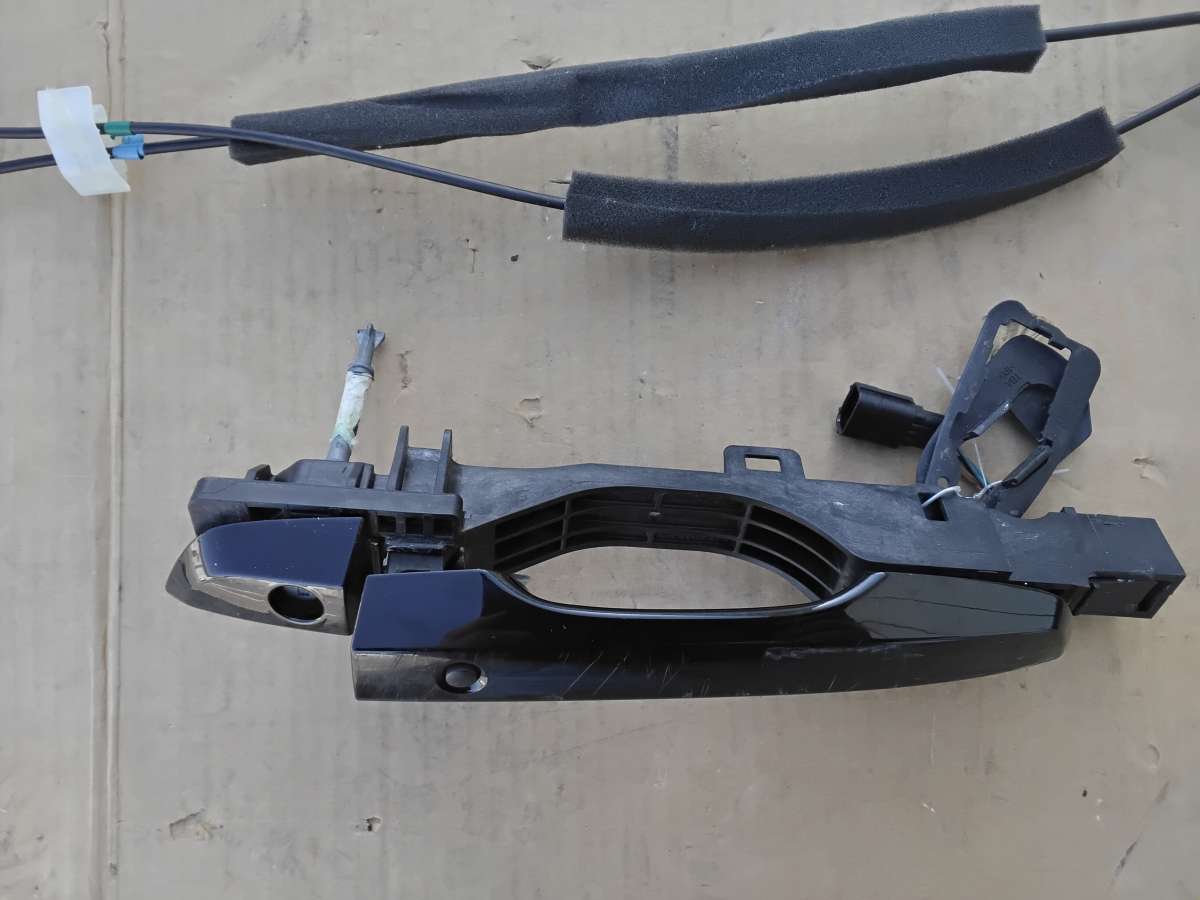 2018 Honda Civic Left Front Door Power Handles Like New