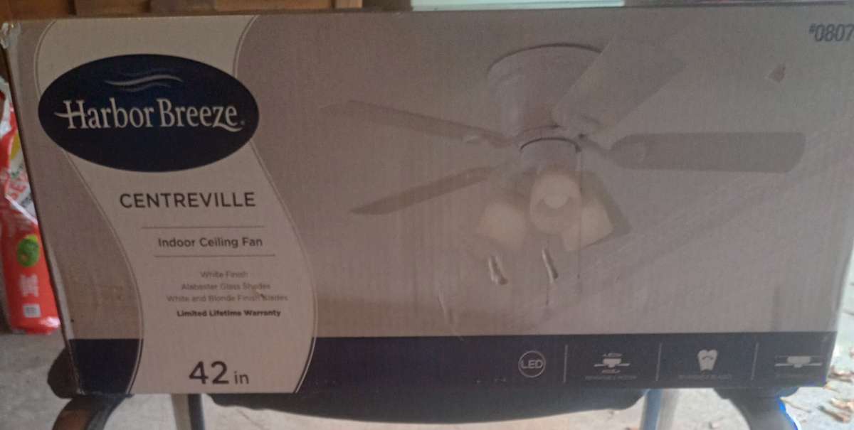 The Harbor Breeze Centreville 42in Ceiling Fan