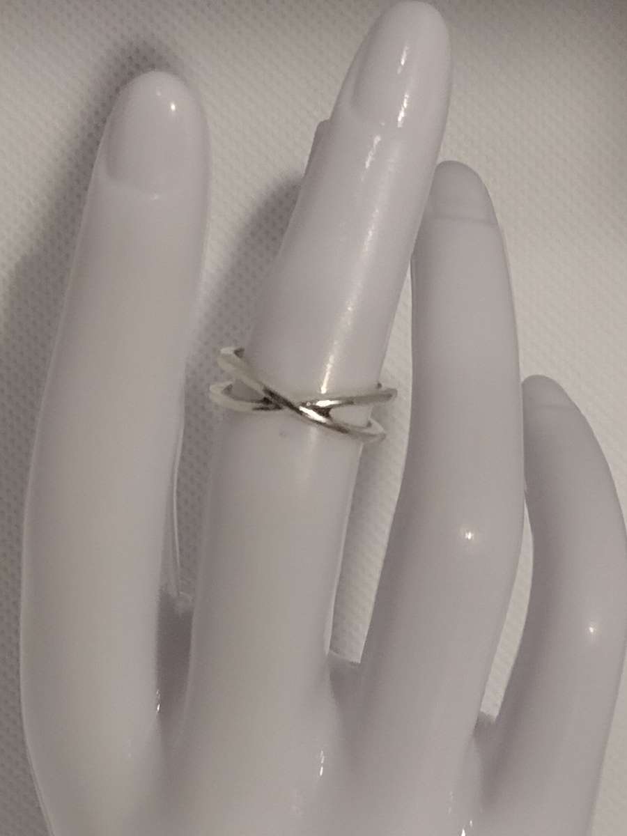 Silver Criss Cross Ring