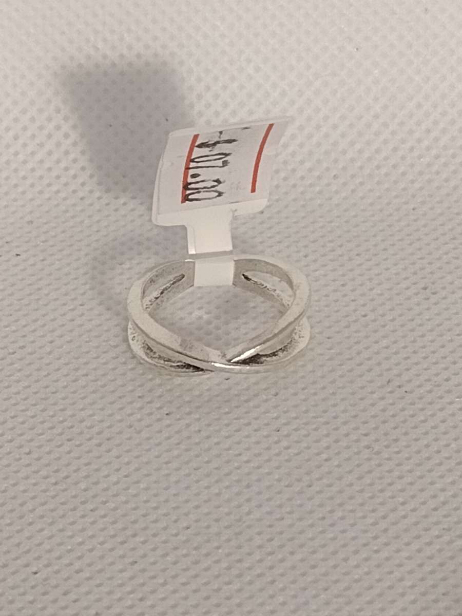 Silver Criss Cross Ring