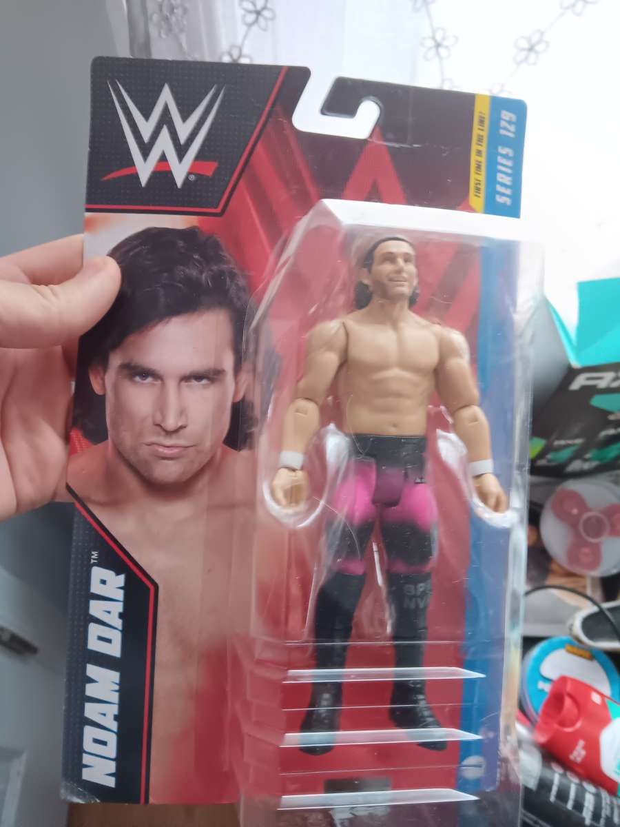 Noam dar wwe figure basics