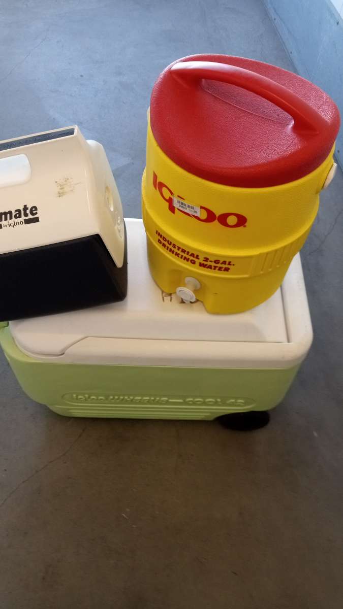 the 3 ice cooler different size