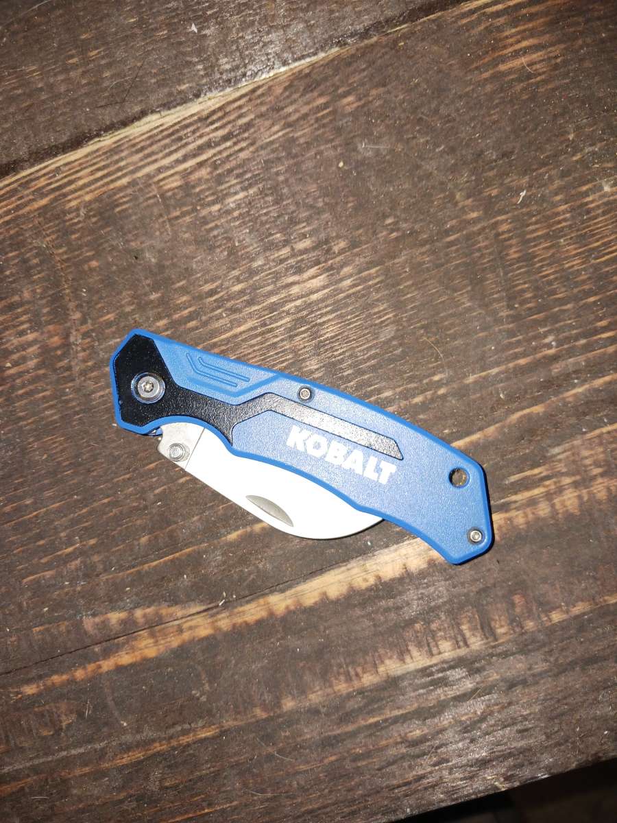 Kobalt Hawkbill blade pocketknife