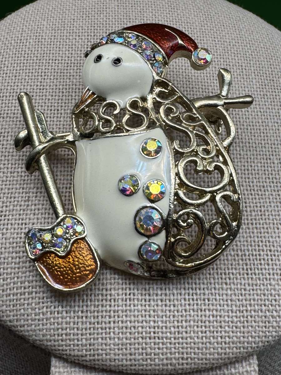 2039PTT High Quality New Enamel  Snowman With Shovel