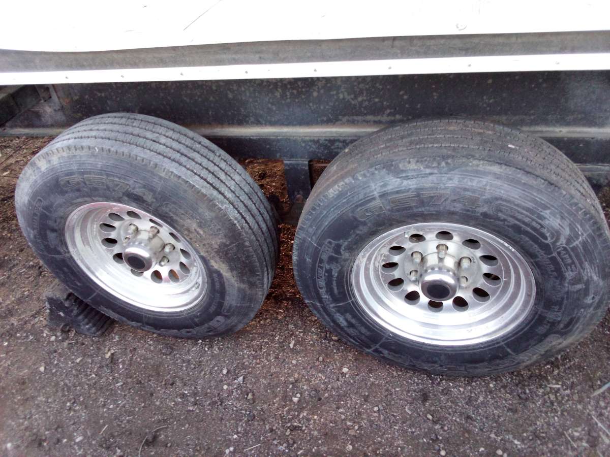 2005 heavy duty gooseneck Trailer