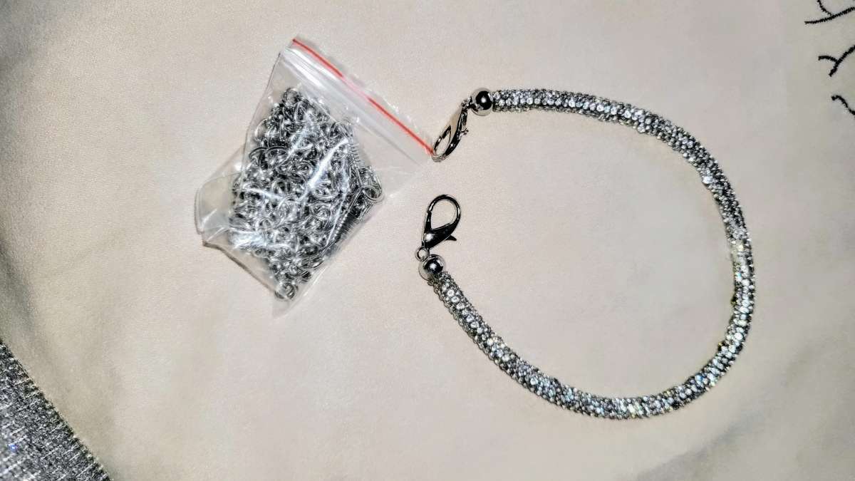 brand new with tags bebe clutch