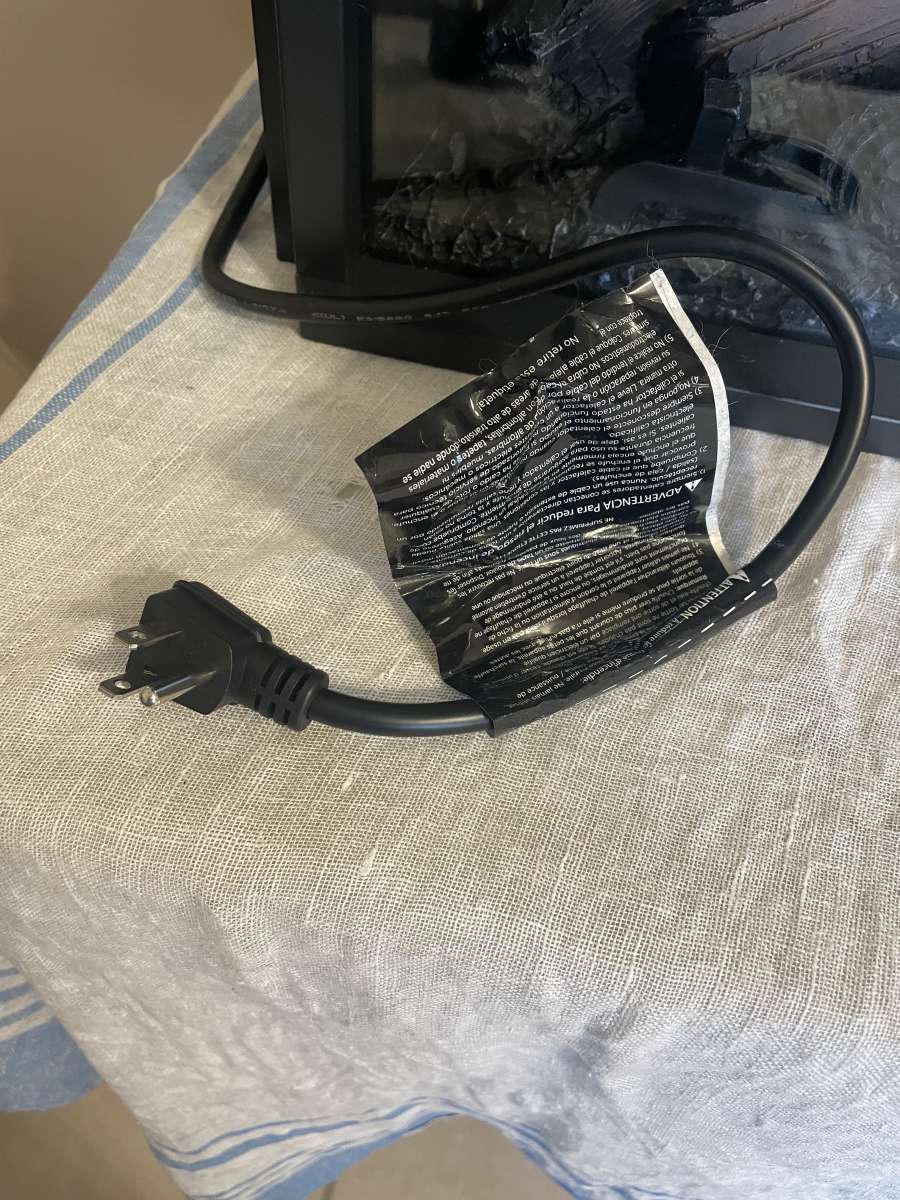 Brand New Real Flame Fire Place With Remote