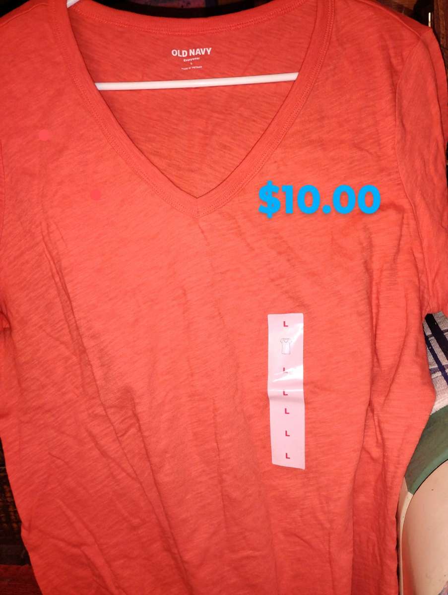 old navy shirt