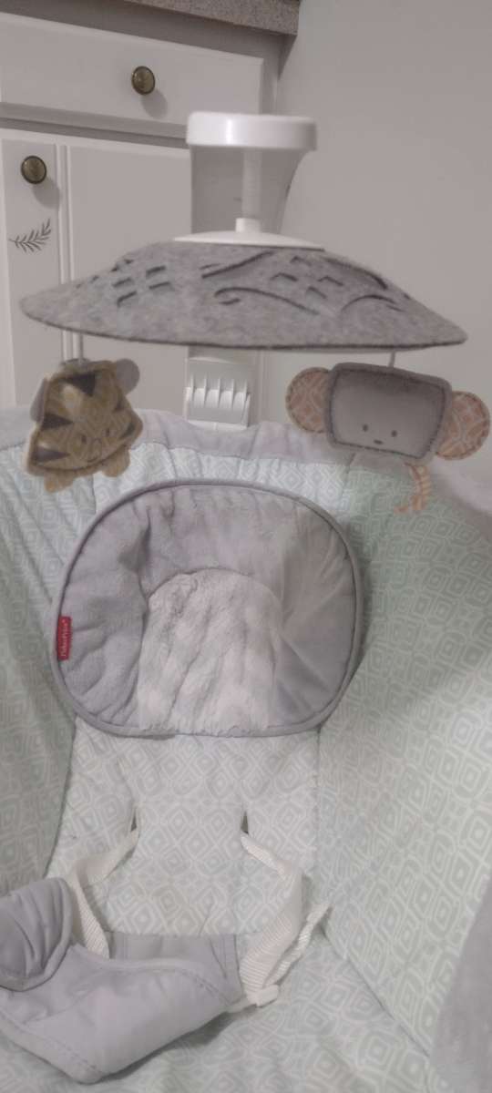 baby bouncer with mobile