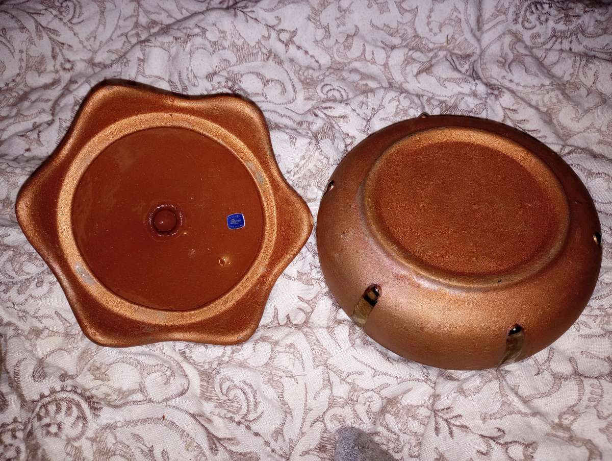 Weeping Gold Pottery Vintage