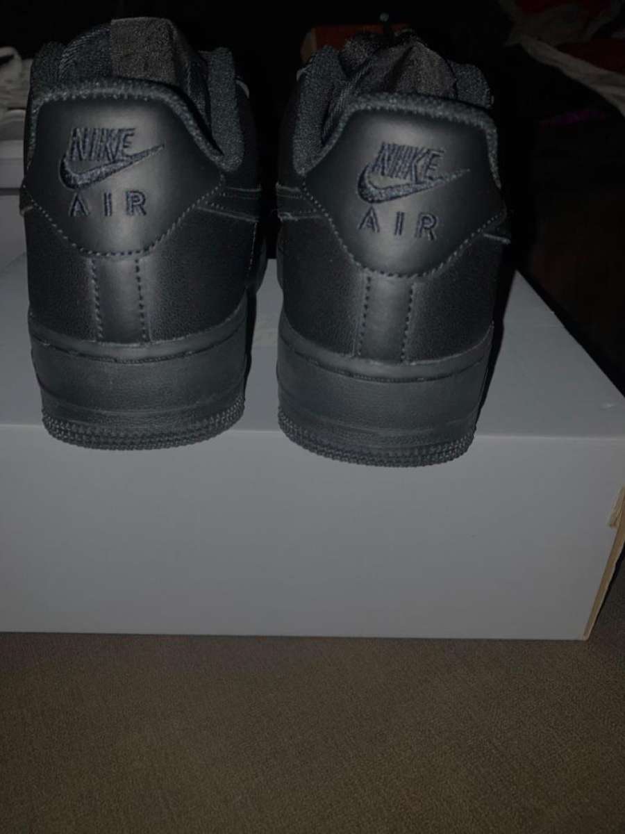 Black air forces 1s