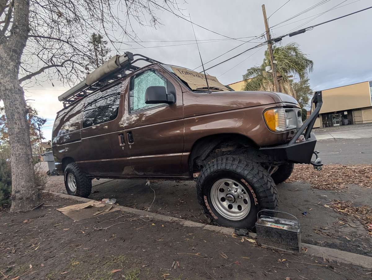 2000 Ford Econoline Van 559 375 5785