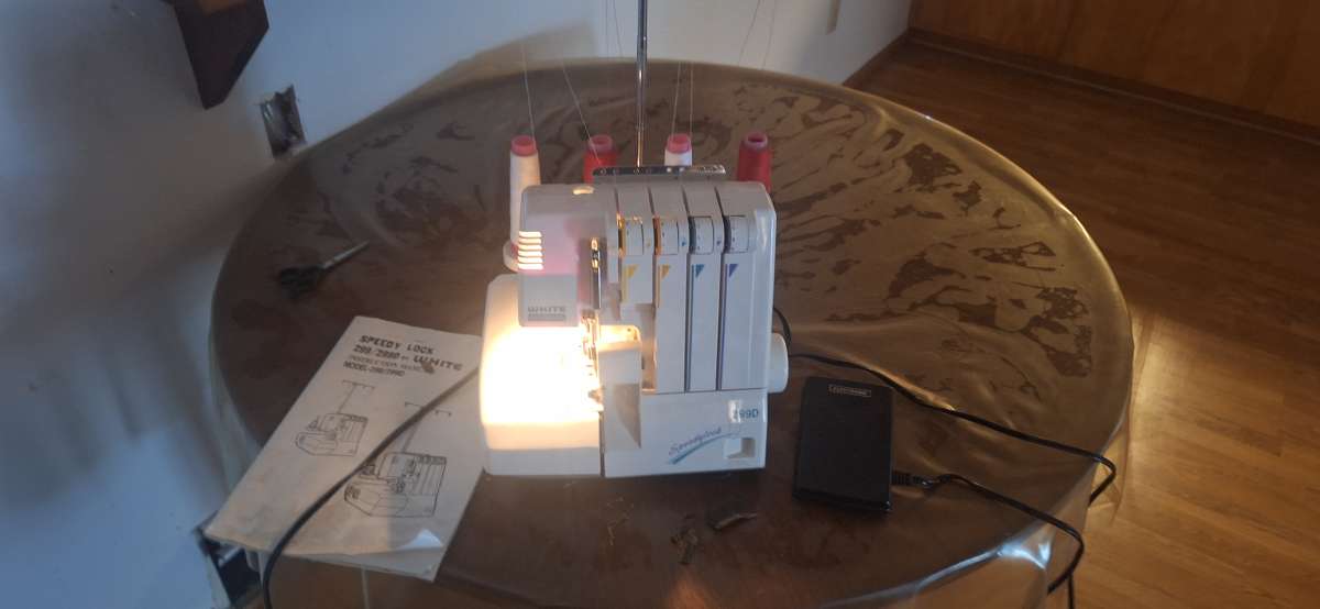 Excellent White Speedylock Serger Sewing Machine Model 299D