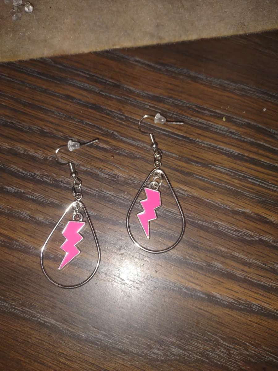 pink lightning bolt earrings