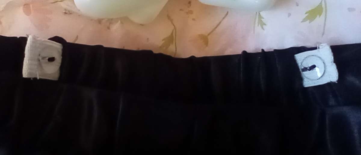 4 to 5yrs Black TuTu Pettiskrt NWT Button Cinchers