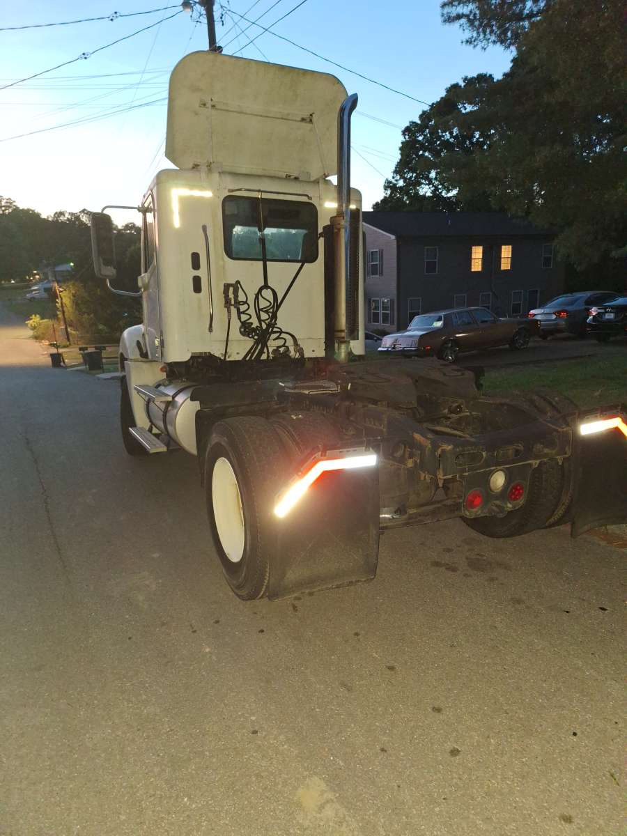 2007 freightlinner  columbia