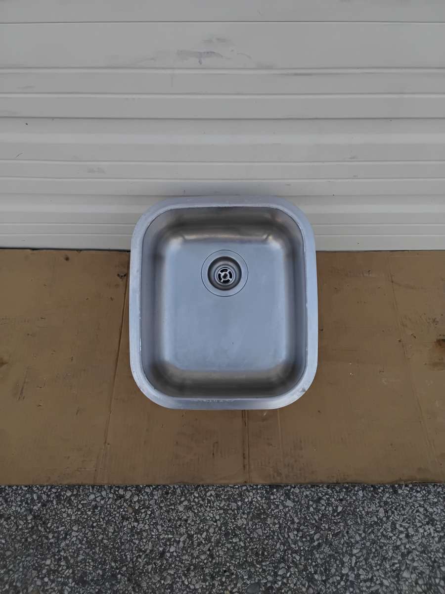 Nice Stainless Steel  Bar or Island Sink 17 X 15 Like New