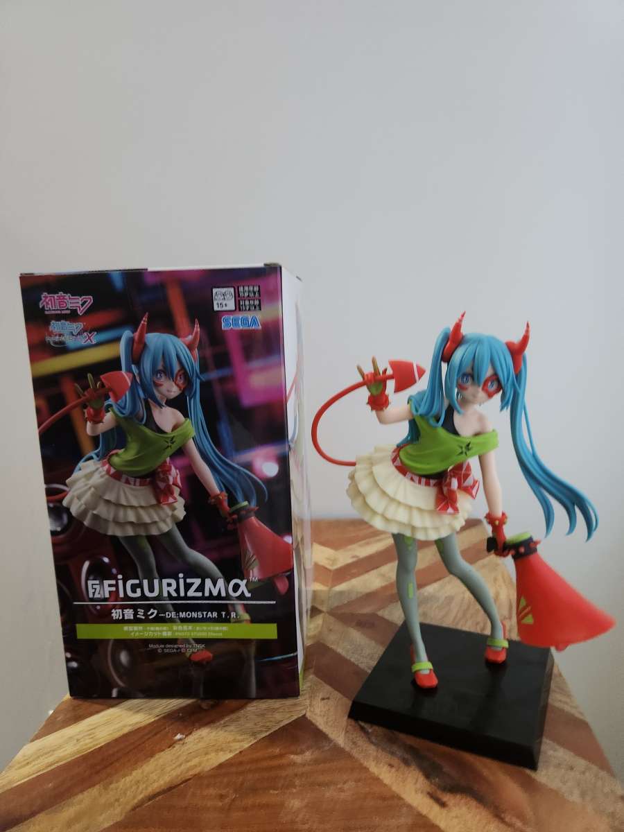 FIGURIZMA HASTUNE MIKU FIGURE