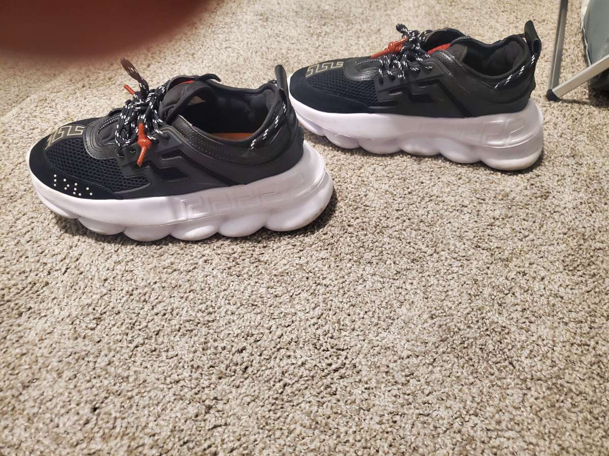 Versace chain reaction