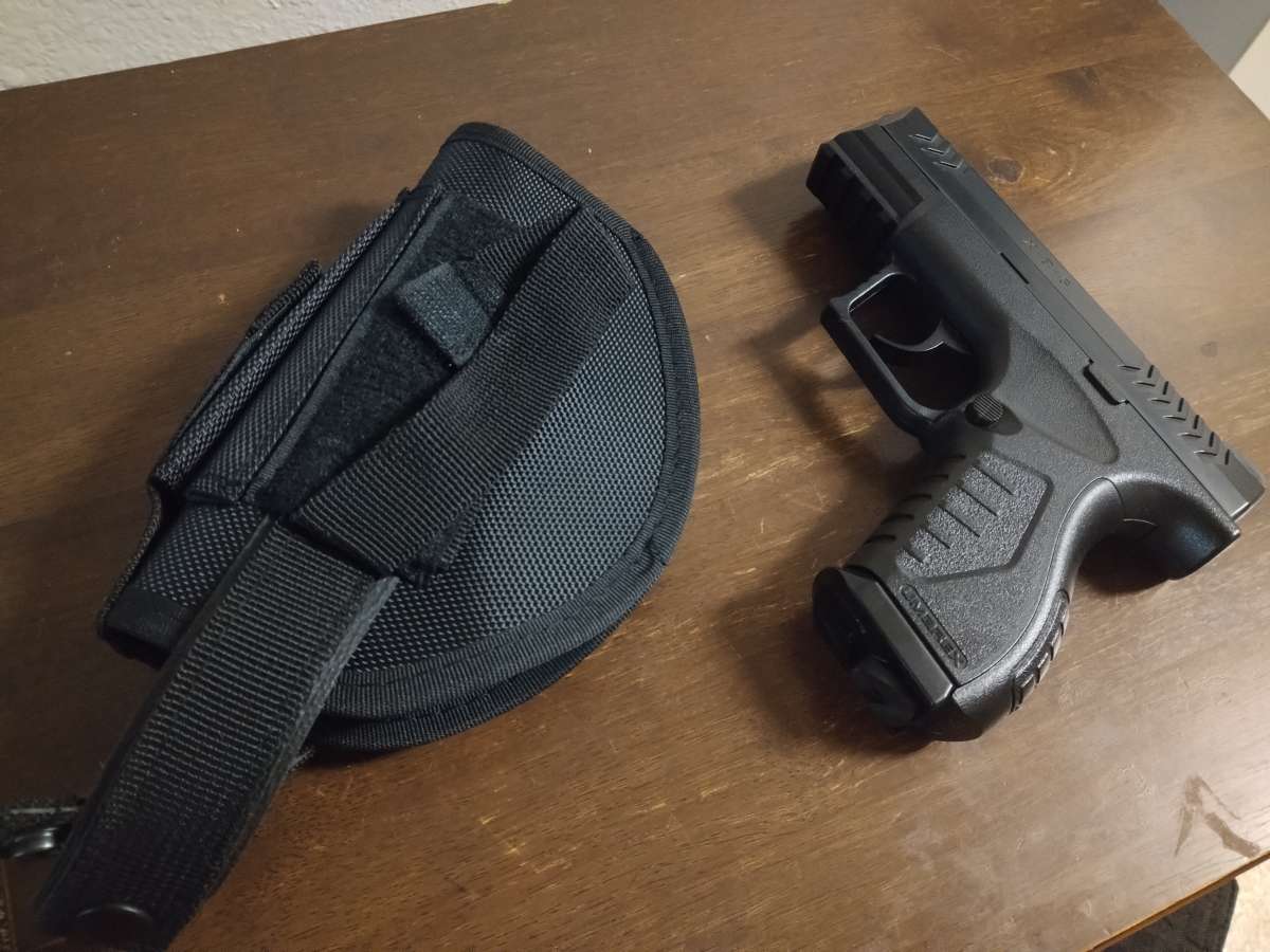 BB air gun with Holster