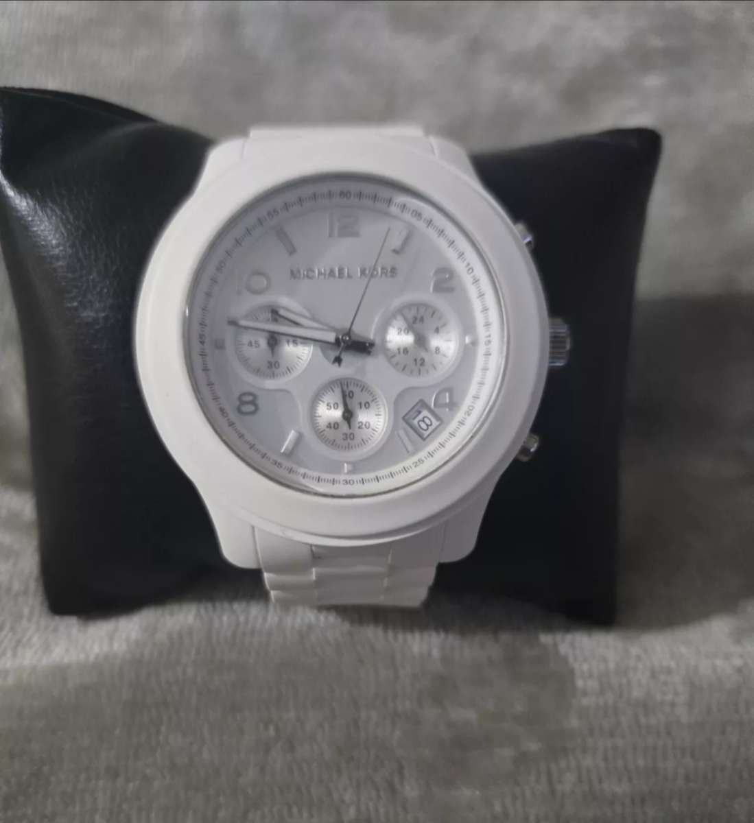 Michael Kors White Mk5292  Unisex Whatch Only Used Twice