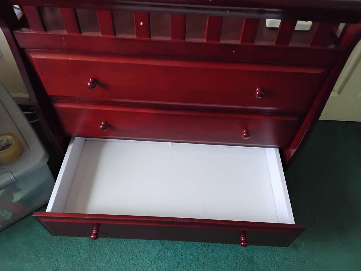 Nice Baby Changing Station with 3 Drawers Very Clean New