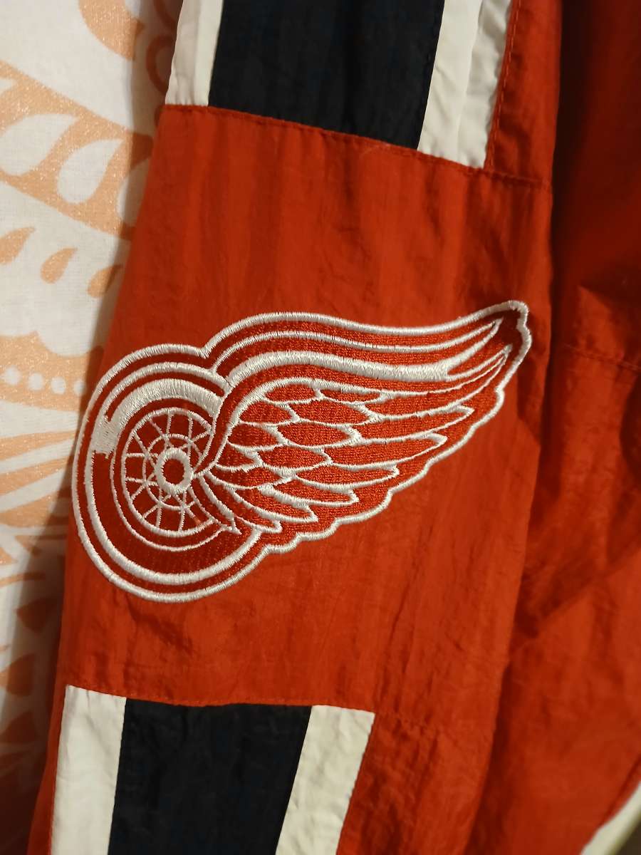 90s Vintage Red Wings Mens Large Starter Windbreaker Jacket