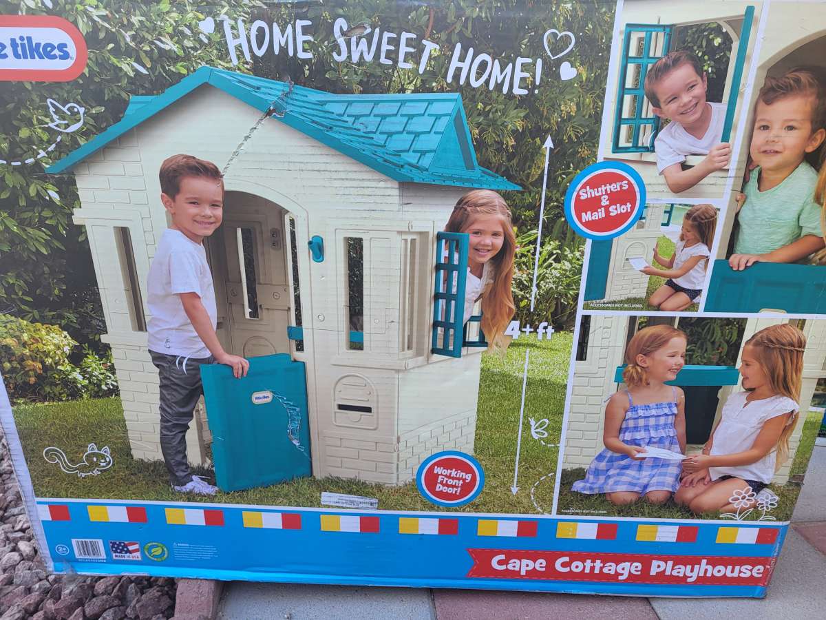 Little Tikes Cape Cottage House