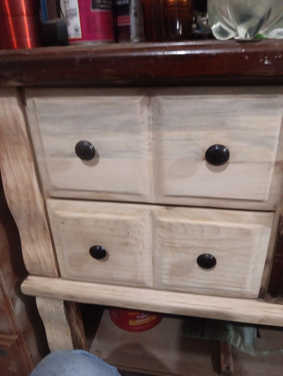 Whitesrefurbishedfurniture