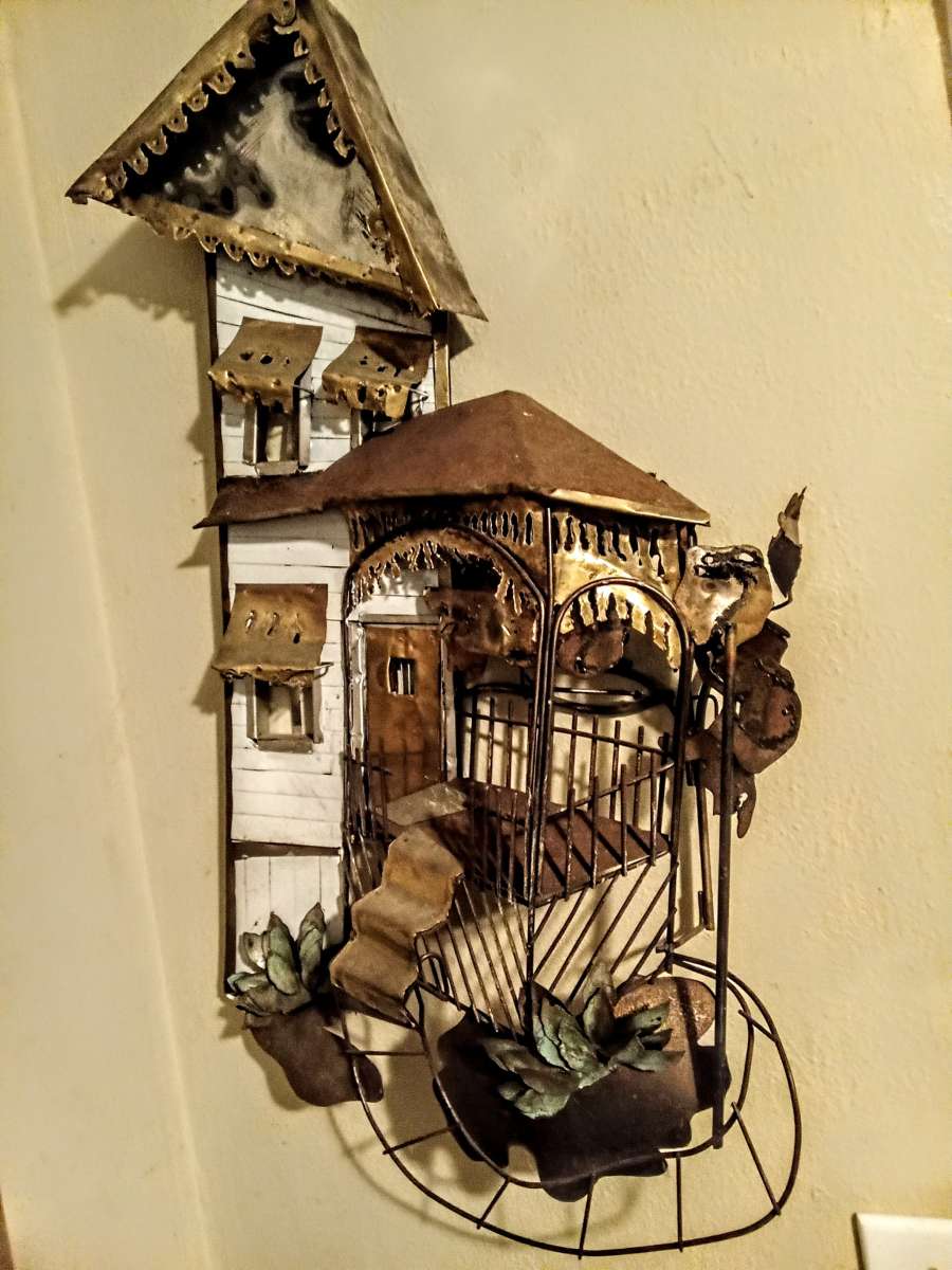 DECORATIVE METAL WALL ART