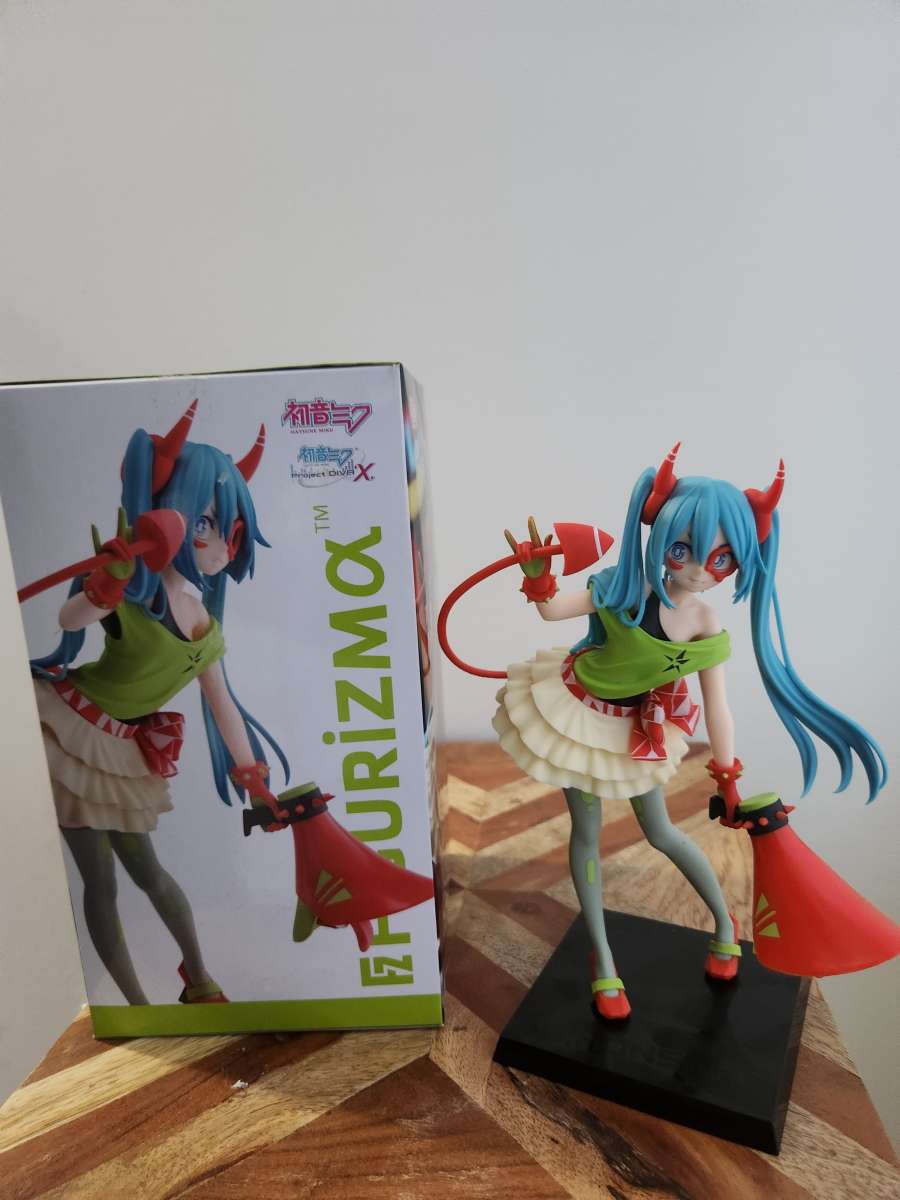 FIGURIZMA HASTUNE MIKU FIGURE