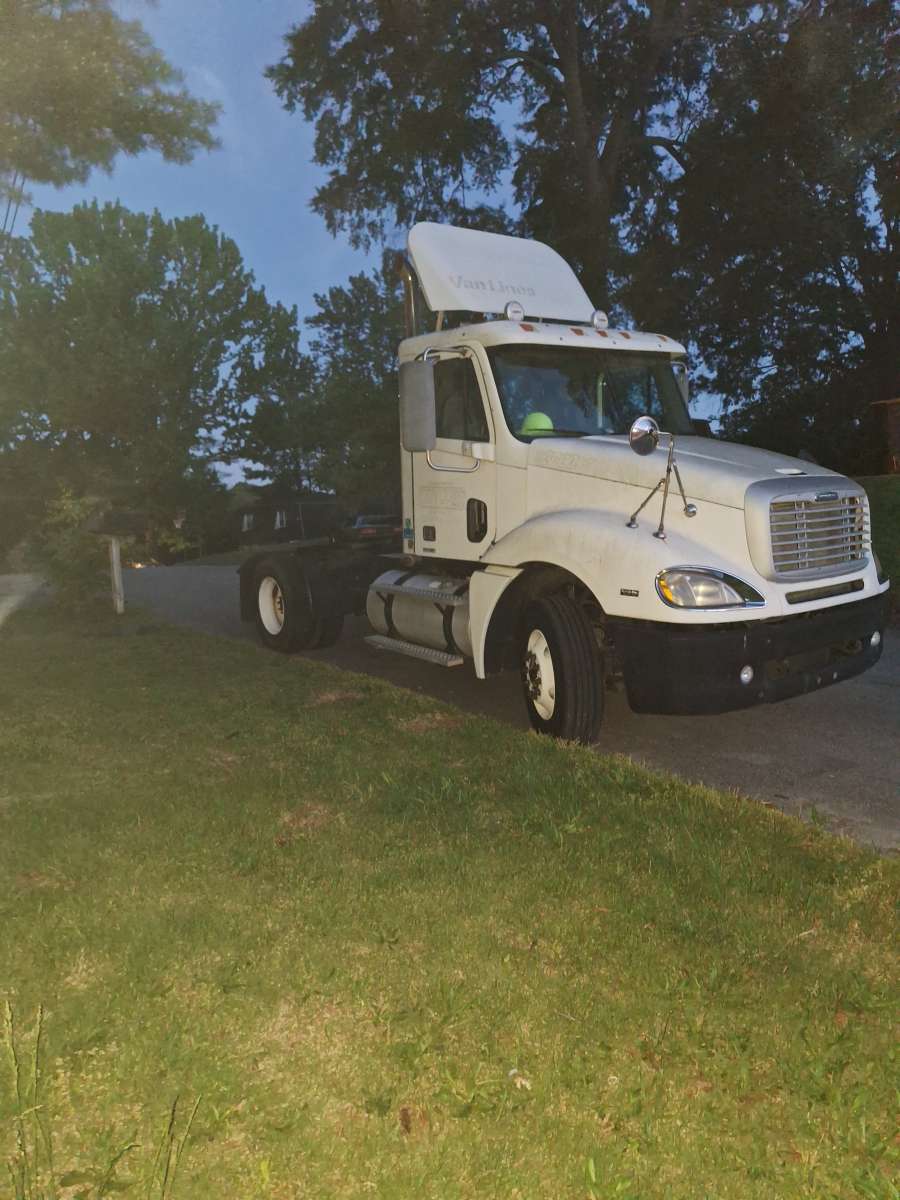 2007 freightlinner  columbia