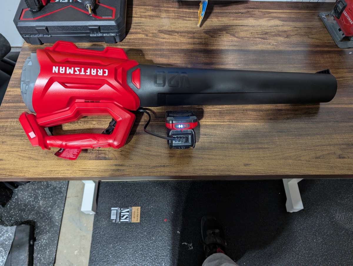 CRAFTSMAN V20 Cordless Leaf Blower